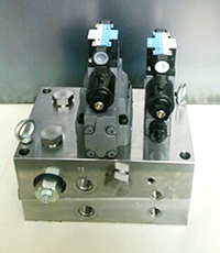 マニホールドブロック